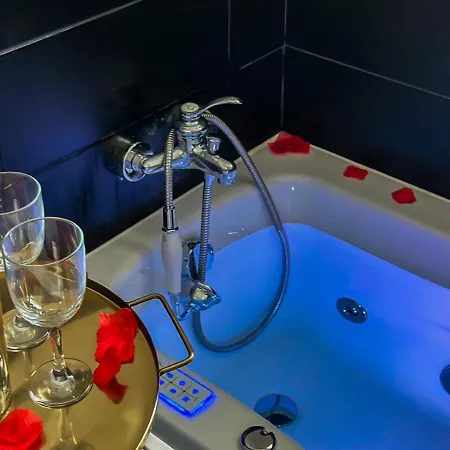 公寓 Golden Blue Jacuzzi